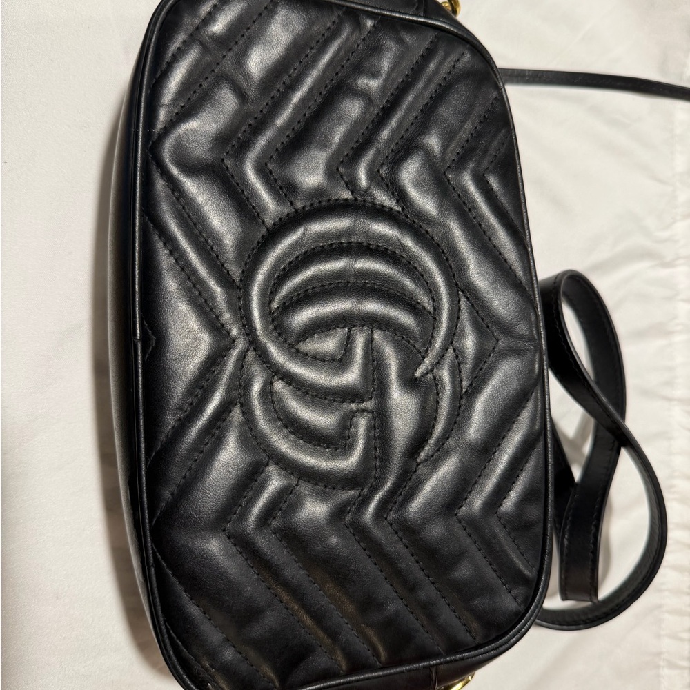 Gucci Black Quilted Leather Crossbody with Gold GG Emblem - Picture 2 of 4